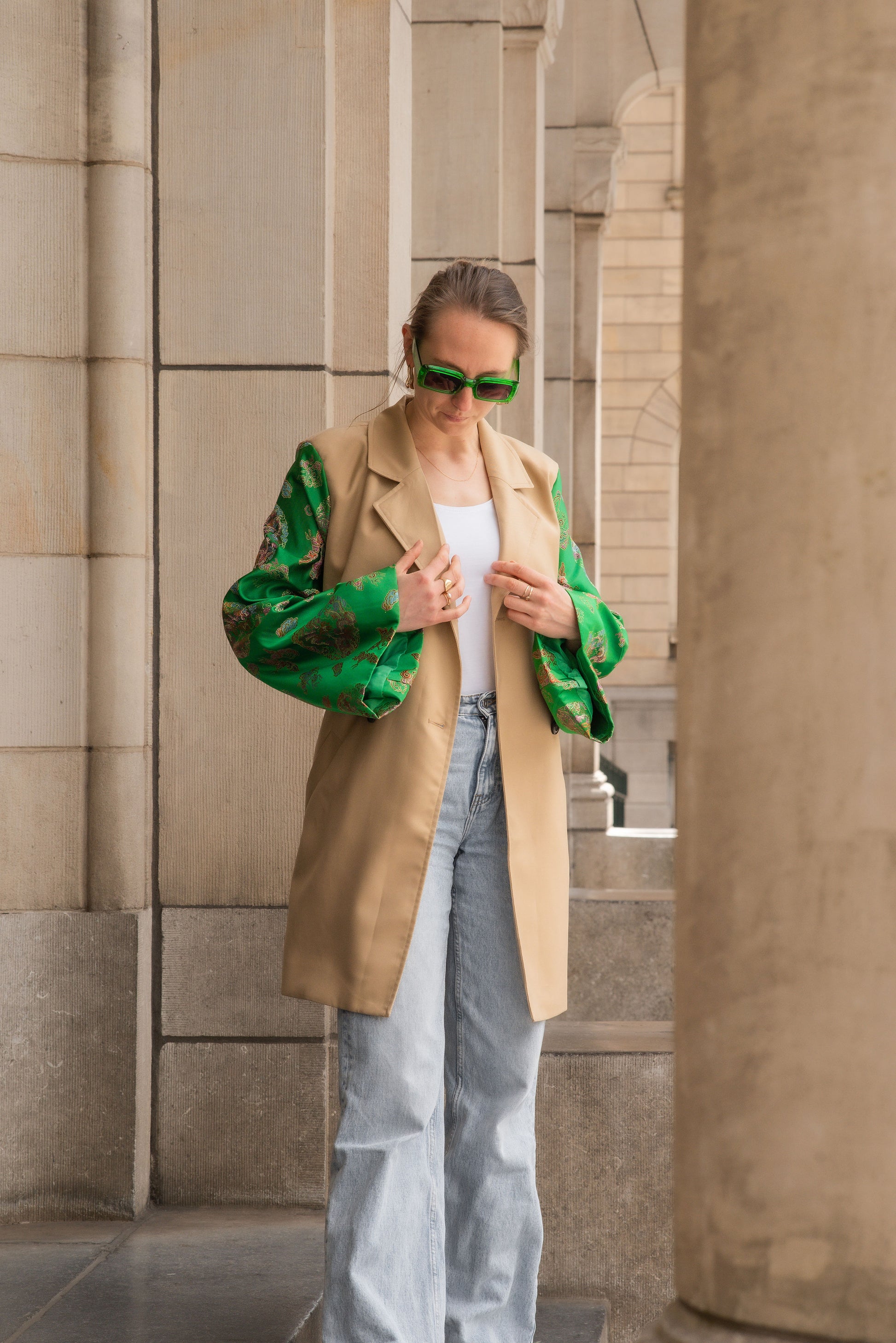 Trenchcoat beige met groene mouwen Pommie Blazer (1)